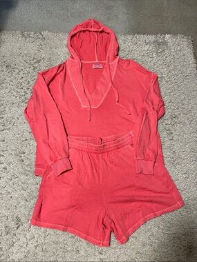 Old Navy Coral Hooded V‑Neck Top & Elastic Waist Shorts Set